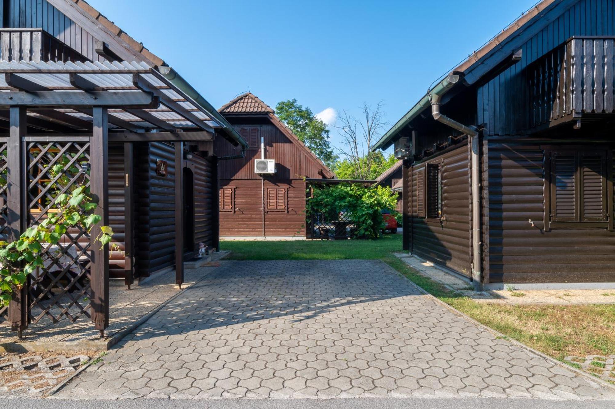 Bella Mura Nature Chalet I27 Podcetrtek Bagian luar foto
